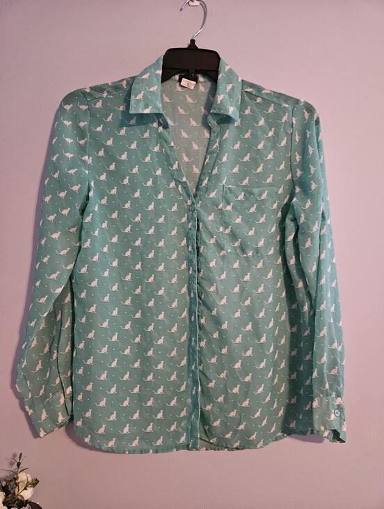 Salon Studio Tops - White Cat 🐱 Print Teal Blouse
